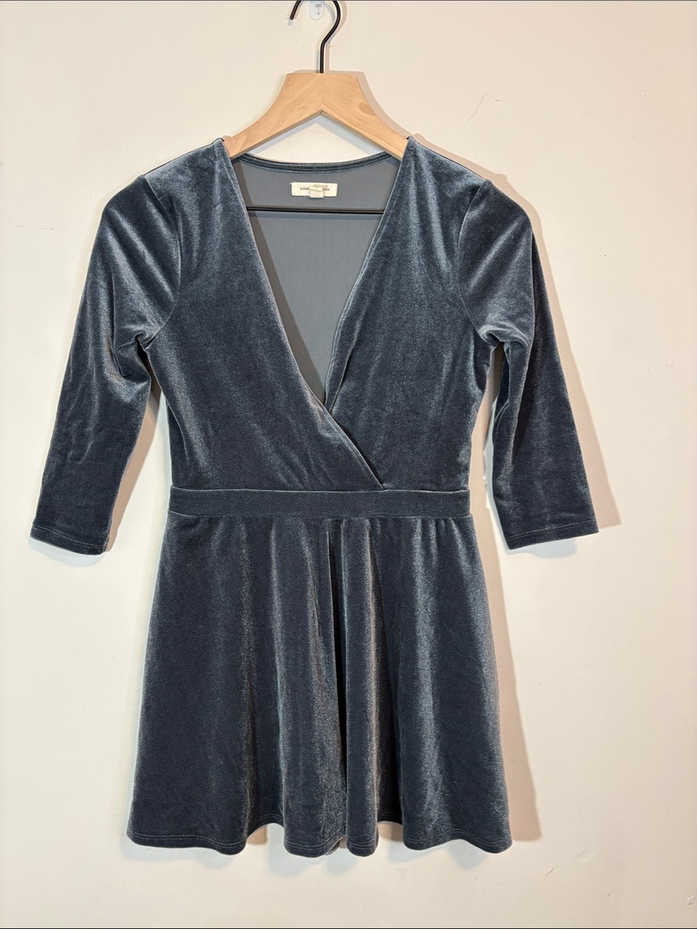 Silence + Noise Velvet Shimmer V Neck Romper Quarter Sleeve Small Night Out Glam